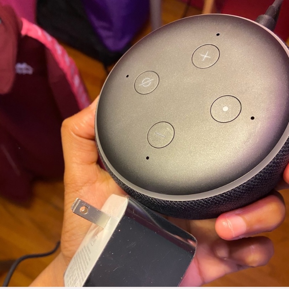 Google speaker - Picture 3 of 3